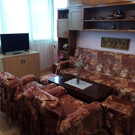 Апартамент Панорамна Гледка Trjavna Kültér fotó