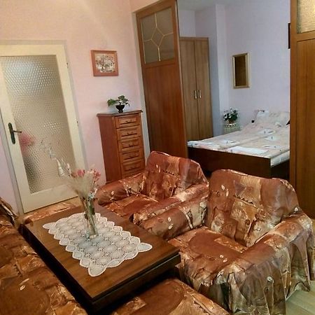 Апартамент Панорамна Гледка Trjavna Kültér fotó