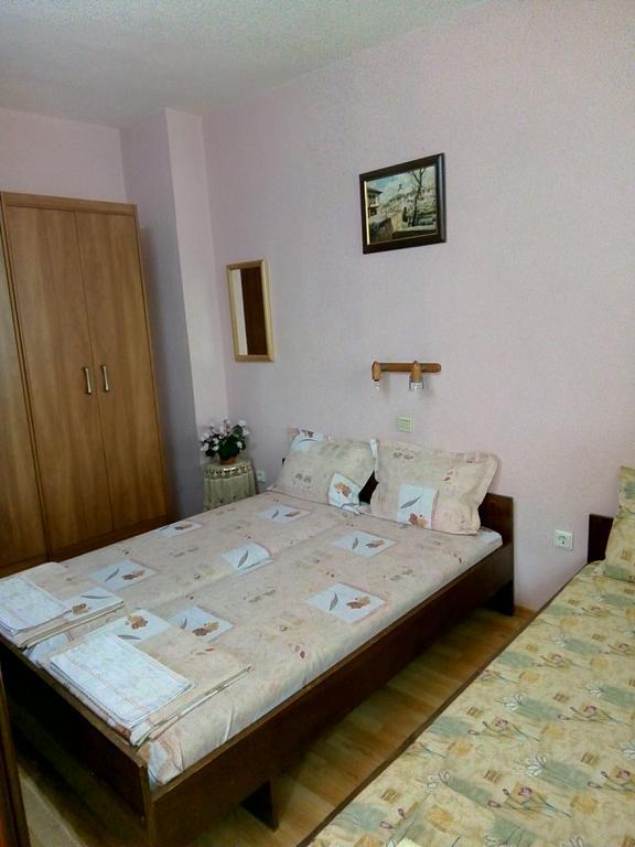 Апартамент Панорамна Гледка Trjavna Kültér fotó